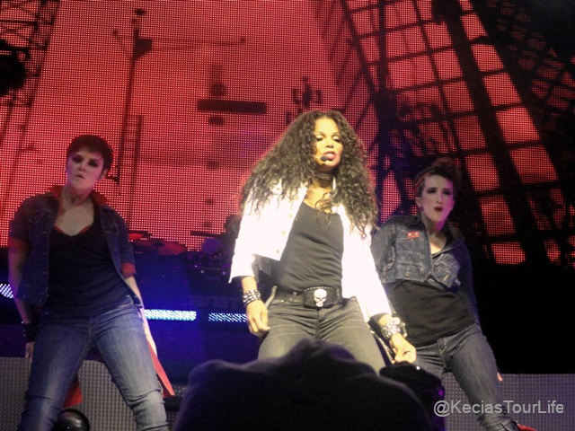 Aug-11-2011-Janet-Number-Ones-Tour-24