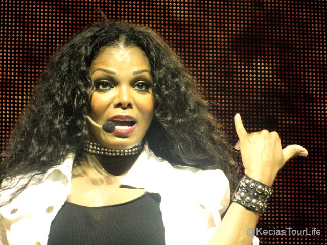 Aug-11-2011-Janet-Number-Ones-Tour-45