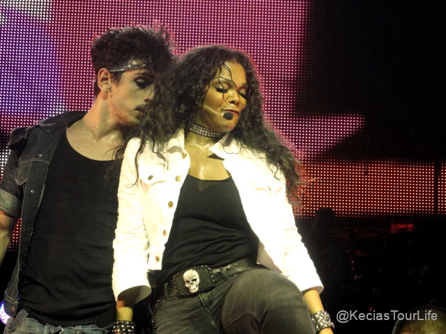 Aug-11-2011-Janet-Number-Ones-Tour-48