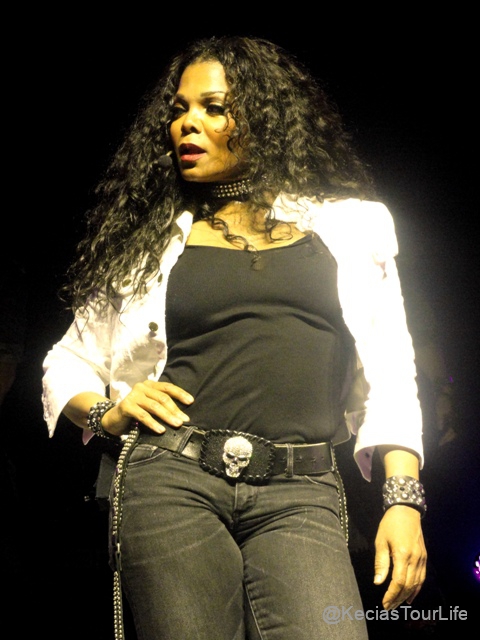 Aug-11-2011-Janet-Number-Ones-Tour-50