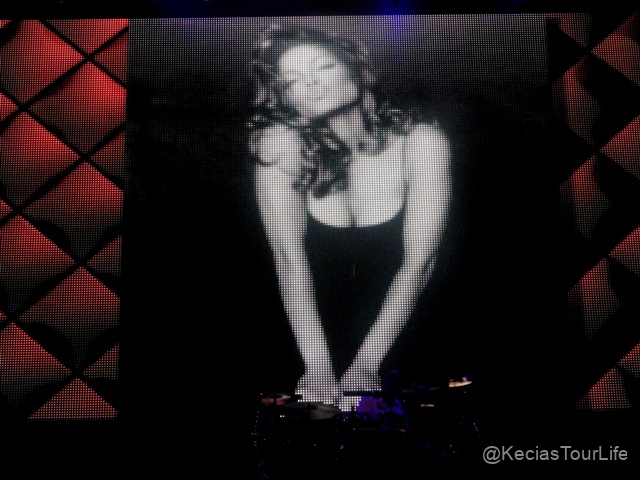 Aug-11-2011-Janet-Number-Ones-Tour-88