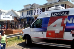 Jun-29-2009-MJ-Fan-Memorial-at-Hitsville-14