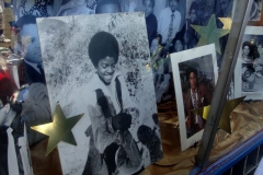 Jun-29-2009-MJ-Fan-Memorial-at-Hitsville-24