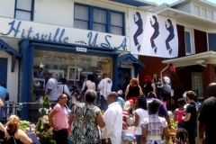 Jun-29-2009-MJ-Fan-Memorial-at-Hitsville-5