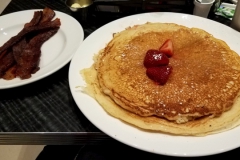 motorcity-lodge-diner-breakfast